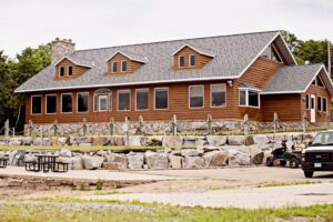 Rock Harbor Lodge